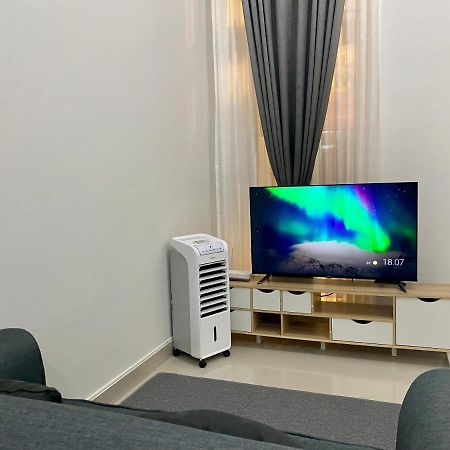 Villa Ku Villa Mu Semarang Exteriér fotografie