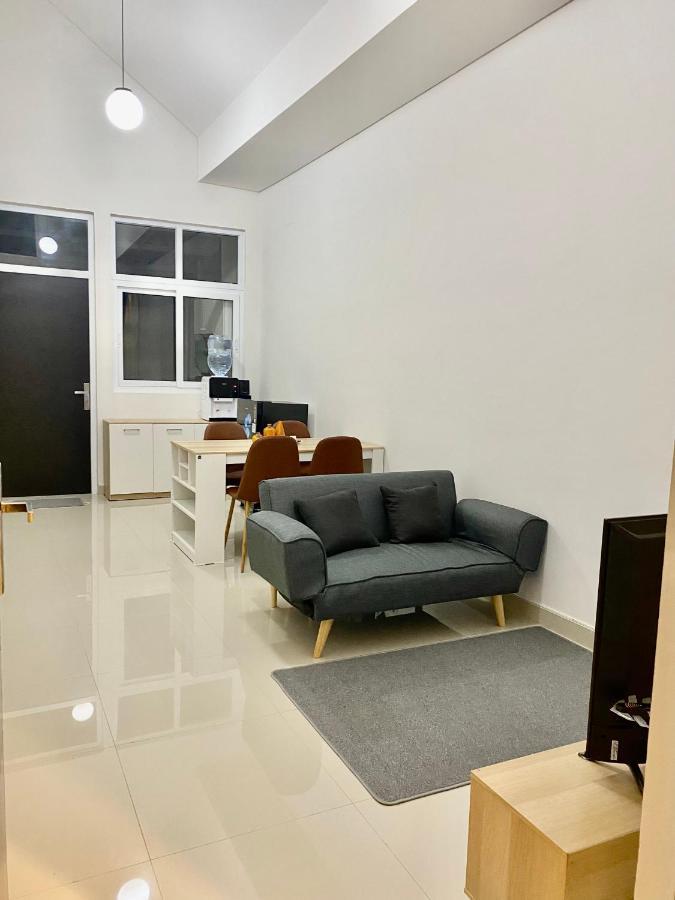 Villa Ku Villa Mu Semarang Exteriér fotografie