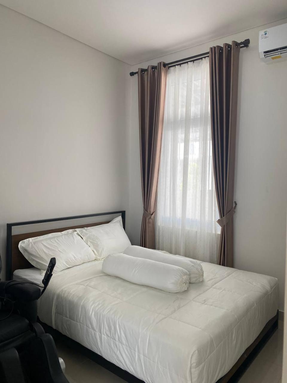 Villa Ku Villa Mu Semarang Exteriér fotografie